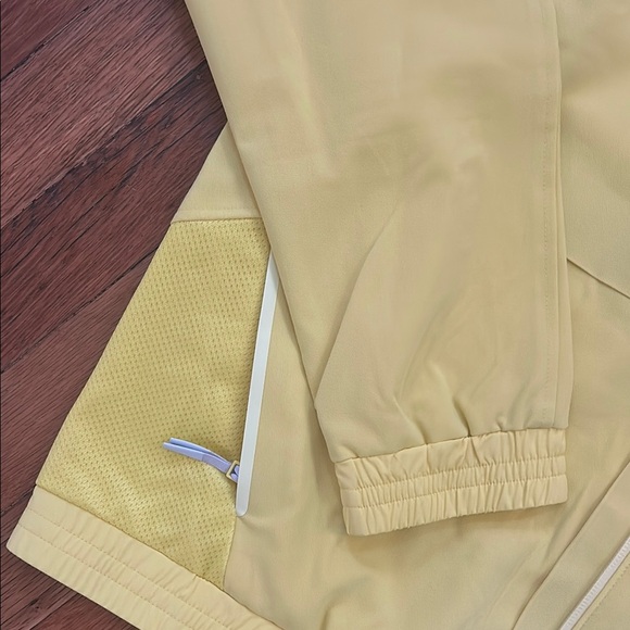 BRIGHT YELLOW Figs Jacket - Picture 2 of 5